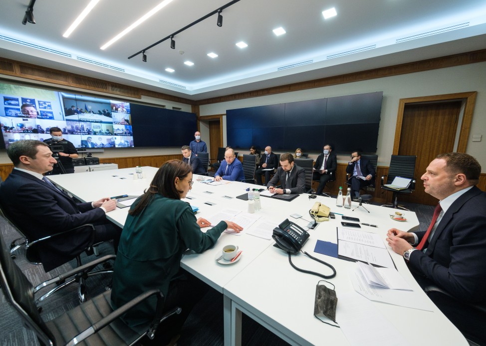 Andriy Yermak held a meeting of the Presidium of the Congress of Local and Regional Authorities, which discussed assistance to businesses and people during the strengthening of quarantine measures
