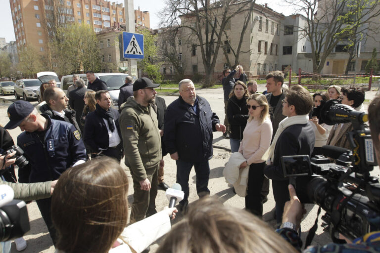 У межах Конгресу місцевих та регіональних влад при Президентові України 19 квітня розпочався Міжнародний Саміт міст та регіонів