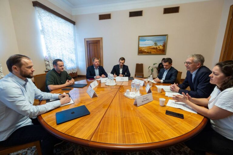 Олексій Кулеба зустрівся з новим керівником Програм співробітництва Представництва ЄС в Україні