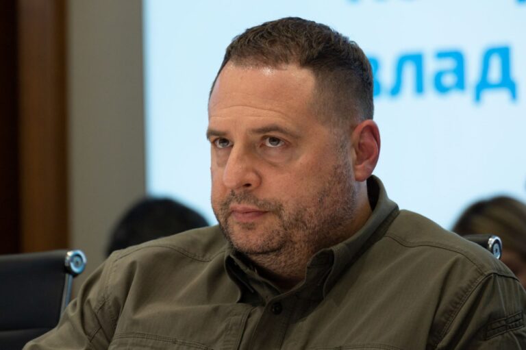 До Офісу Конгресу можна звертатися у будь-який час з будь-яких питань, – Андрій Єрмак учасникам засідання Президії