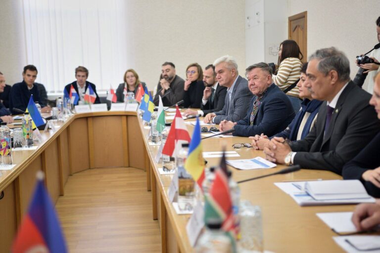 На Черкащині відбулася зустріч із дипломатами іноземних країн