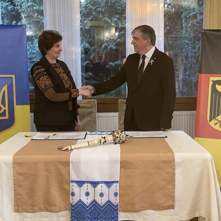 На Буковині Мамаївська громада підписала партнерський договір з німецьким Буклое
