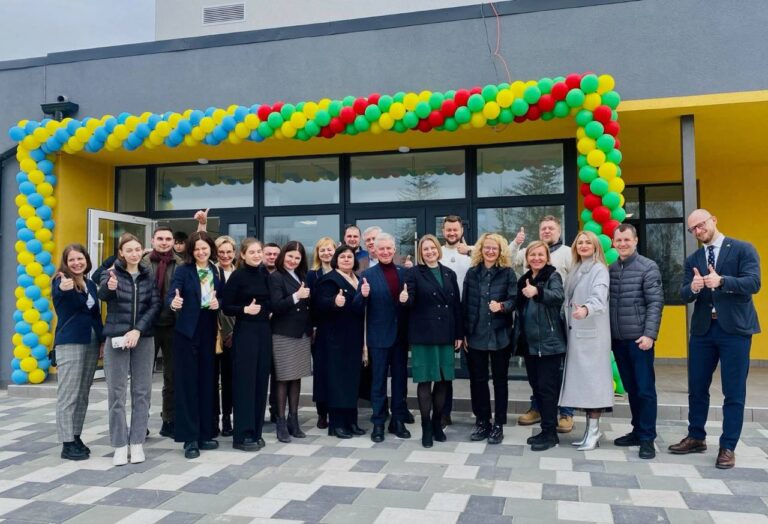 У Бородянці на Київщині відкрили відновлену за підтримки Литви школу