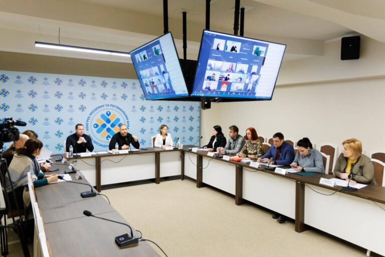 Будівництво житла для ВПО та організація офлайн-навчання стали темою чергового засідання Комісії з гуманітарної політики 