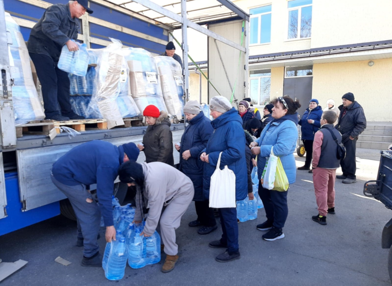 Нікопольщина отримала понад 200 тисяч літрів питної води від міжнародних партнерів
