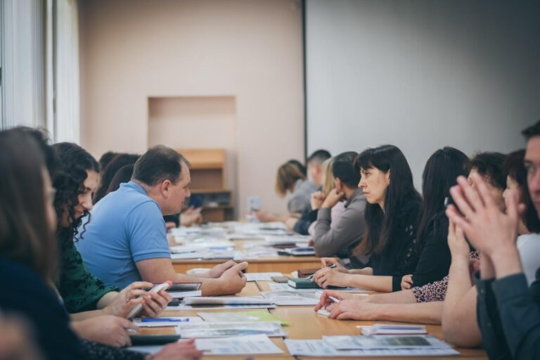 Громади Рівненщини вчать взаємодіяти із податковою щоб зменшити “земельні” борги
