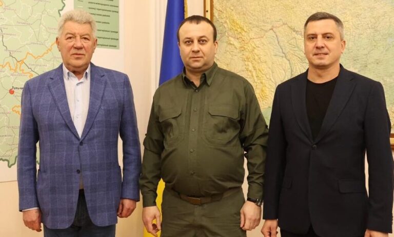 Вінницька ОВА зміцнює співпрацю з Консультативно-координаційним  центром підтримки населення «Бахмутський район єднає»