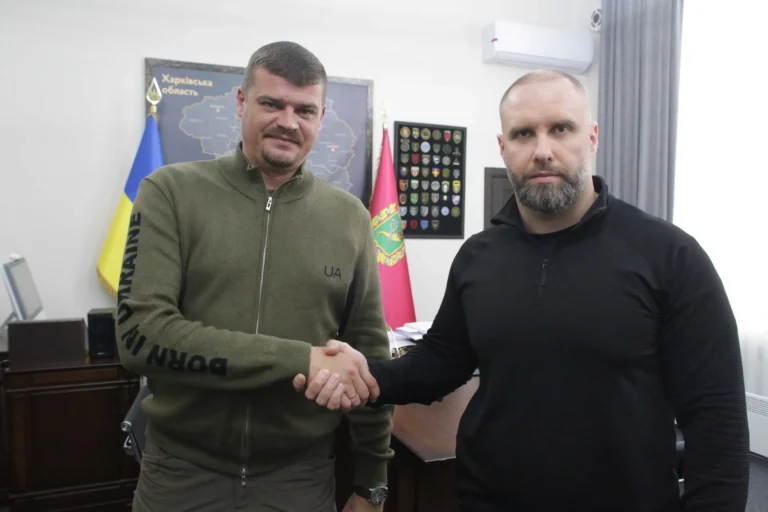 Громади Луганщини передали мешканцям Харківської області 43 генератори