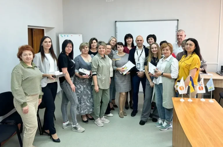 На Миколаївщині 14 громад отримали від UNFPA технічні засоби для допомоги постраждалим від насильства 