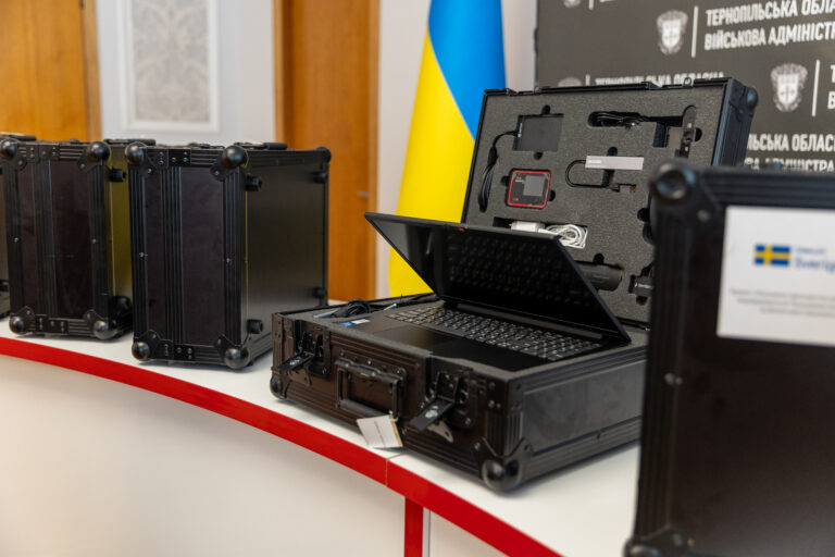 На Тернопільщині 17 ЦНАПів отримали «Мобільні кейси» для виїзного обслуговування