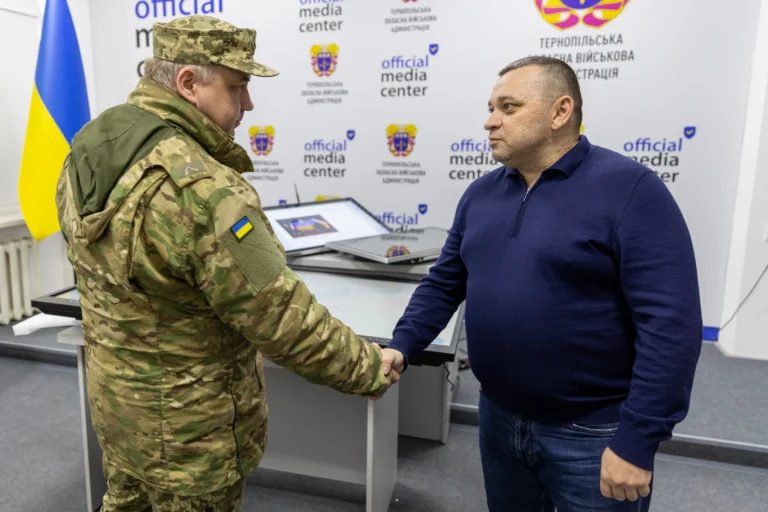 Тернопільщина передала інтерактивні панелі для ЗСУ