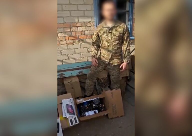 Приморська громада передала українським військовим дрони та ноутбуки