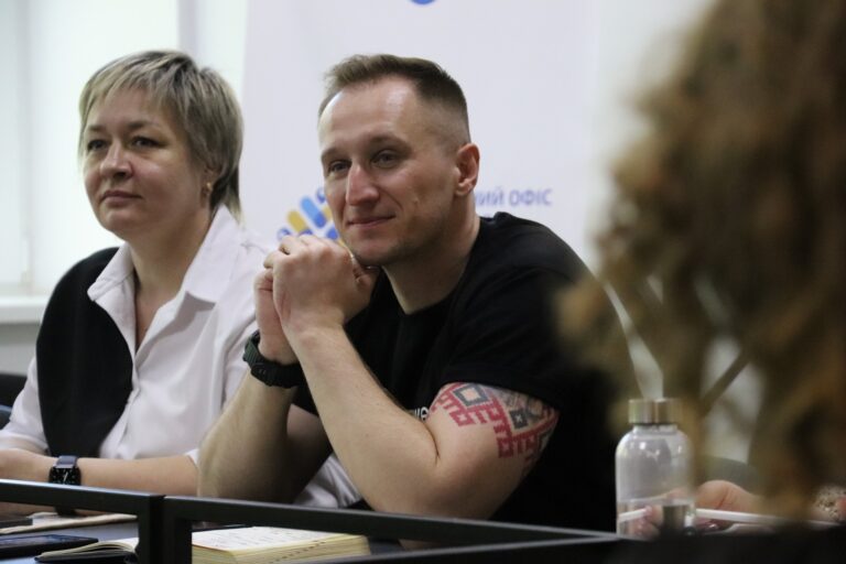 Люди з досвідом війни: як на Чернігівщині повертають ветеранів до цивільного життя через працевлаштування
