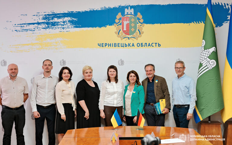 Можливості співпраці щодо інвестицій у буковинський бізнес та розвитку реабілітації: на Буковині провели зустріч із представниками німецької благодійної організації «Blau-Gelbes Kreuz»