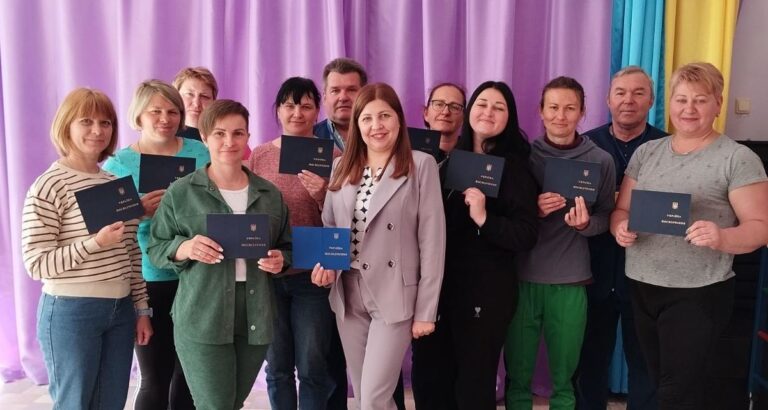 На Запоріжжі працівників дитячого садочку Долинської громади навчали, як діяти в надзвичайних ситуаціях