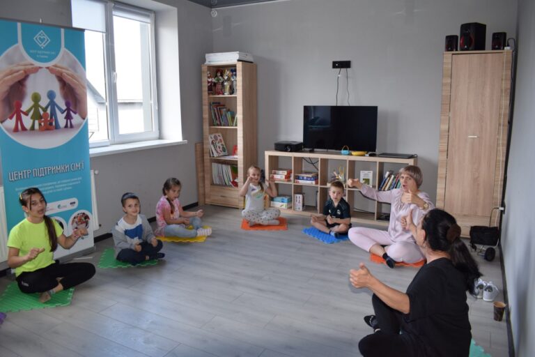  «Центри підтримки сім’ї» для ВПО з Луганщини створено за підтримки уряду Німеччини