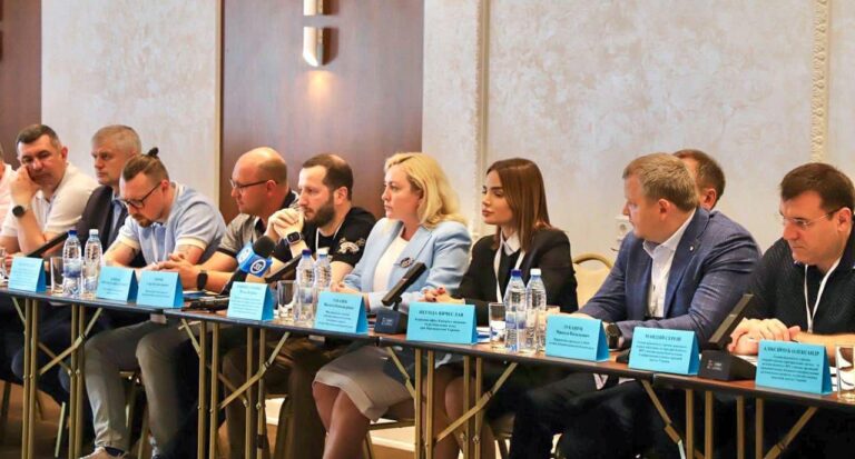 На Хмельниччині обговорили особливості впровадження реформи профільної середньої освіти