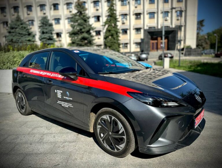 Одещина отримала чотири електромобілі для первинної медичної допомоги