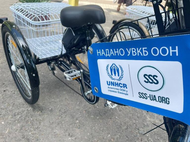 Буковинські соцправцівники їздитимуть до підопічних на електричних велосипедах