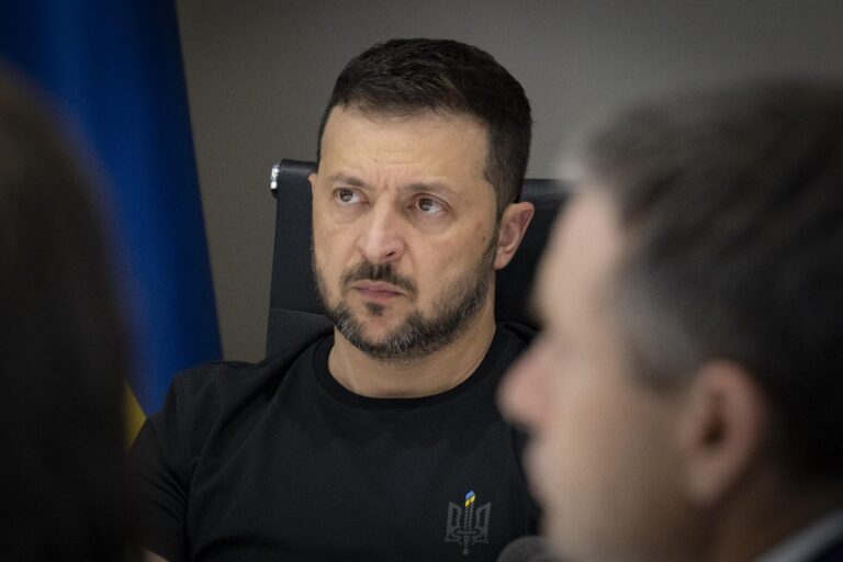 Уряд має конкретне завдання — розробити рішення для забезпечення громадян енергією попри російський терор, — Володимир Зеленський