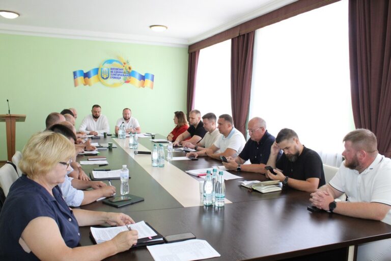 Питання, що найбільше хвилюють громади, обговорили на розширеному засіданні Чернігівського регіонального офісу Конгресу місцевих та регіональних влад при Президентові України