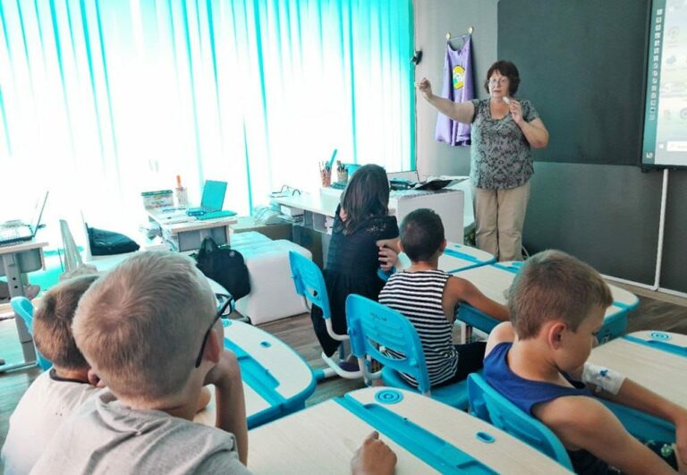 В Школі Супергероїв активно працюють з дітлахами які проходять лікування