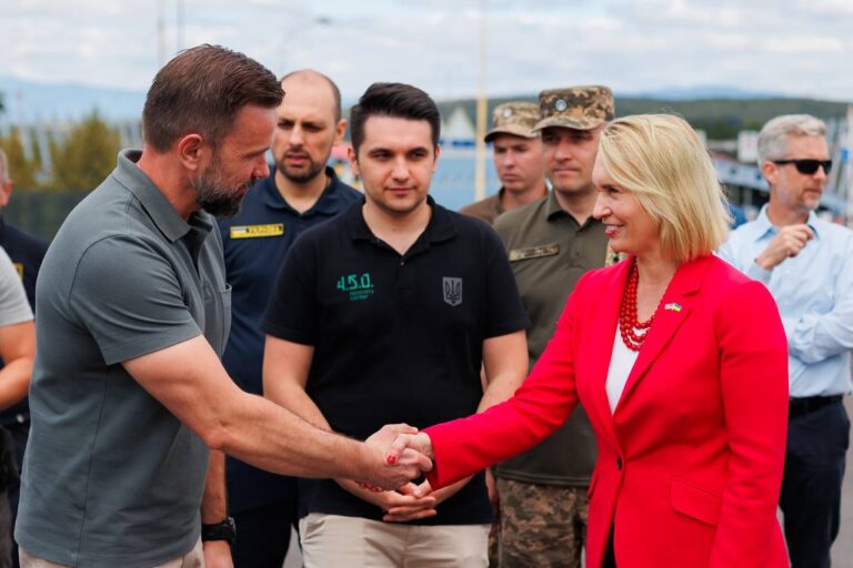 На Закарпаття вперше прибула Надзвичайний і Повноважний Посол США в Україні