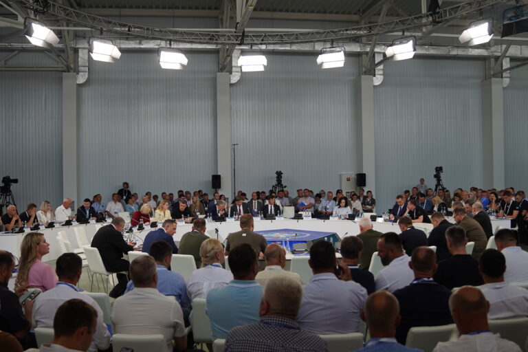 Безпека, водопостачання та освіта: начальники ОВА розповіли про ситуацію на Донеччині, Харківщині та Запоріжжі