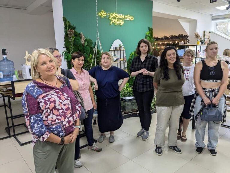 Жінок-переселенок з Луганщини навчили, як перезапустити свою кар’єру
