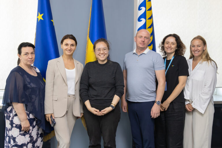Обговорили реформу дитячих будинків та відкриття центру Барнахус: делегація ЮНІСЕФ завітала на Дніпропетровщину