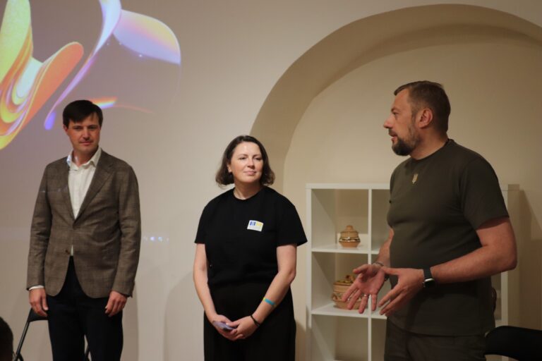 Урядовці в офлайн-діалозі з сільгоспвиробниками Чернігівщини: новели та удосконалення напрацьованого