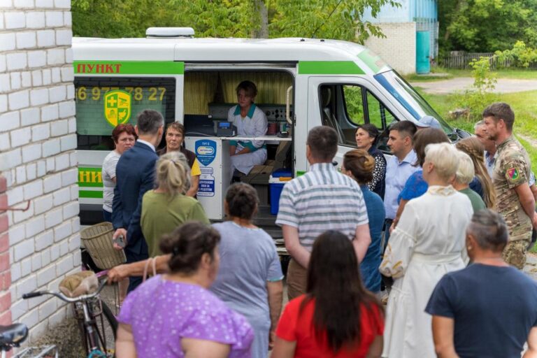 Міністр охорони здоров’я України проінспектував роботу «аптек на колесах» на Чернігівщині