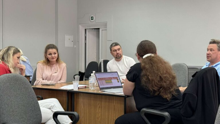 Розробка Стратегії розвитку Рівненської громади до 2028 року: активні сесії для громадської участі