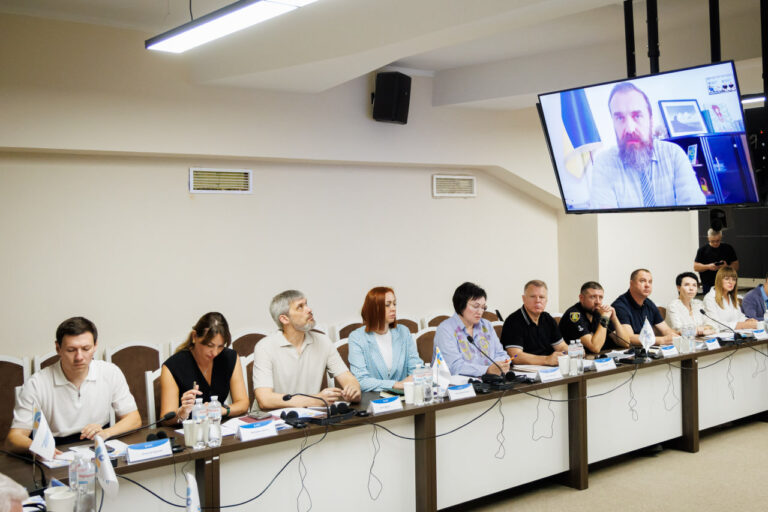 Відновлення офлайн-навчання обговорили на Харківщині