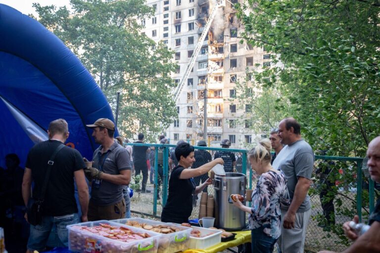 Група швидкого реагування допомагає ліквідувати наслідки ворожих ударів на Харківщині