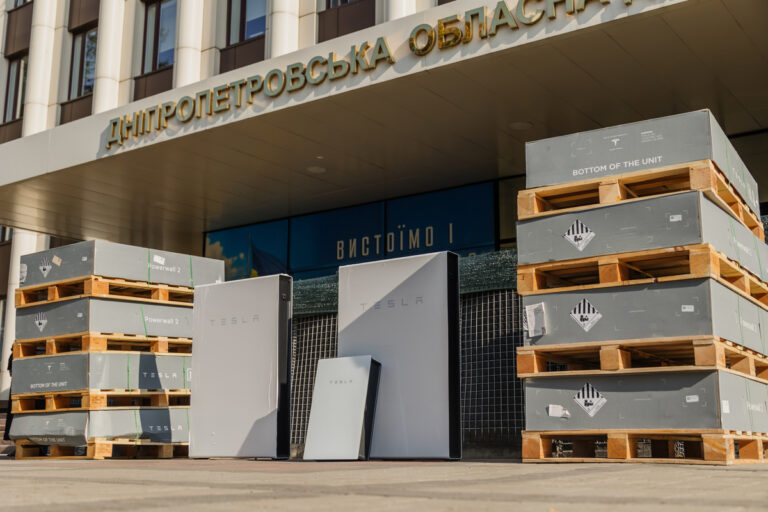 Дніпропетровщина отримала від благодійників велику партію сучасних систем енергозбереження