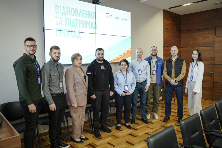 У Полтавській ОВА обговорили особливості втілення проєкту МОМ «Відновлення та підтримка громад»