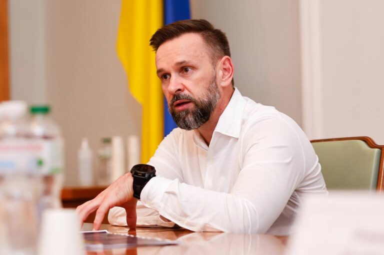 Конструктивна співпраця вигідна і Україні, й Угорщині – Віктор Микита