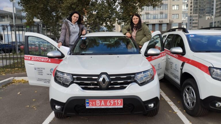 Поповнення медичного автопарку Тернопільщини: нові автівки отримали дев’ять громад