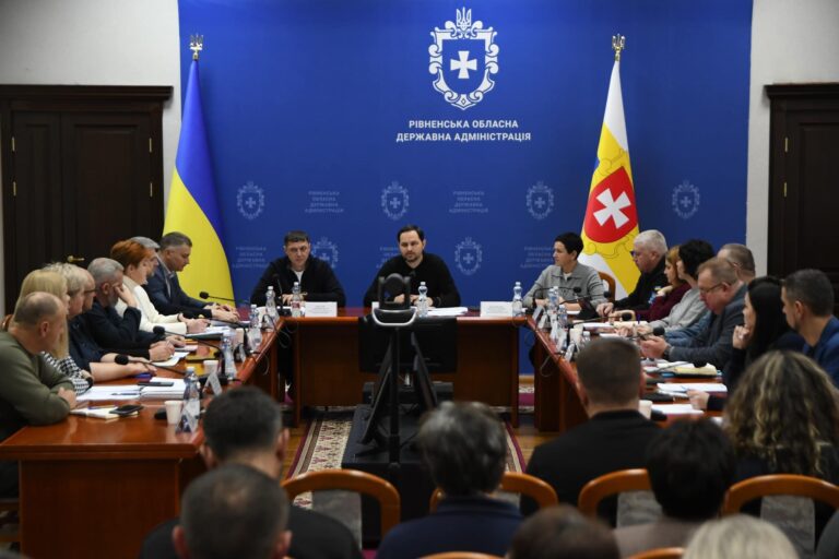 Енергетика, підтримка ветеранів та безбар’єрність: Олександр Коваль провів нараду з головами громад та районів