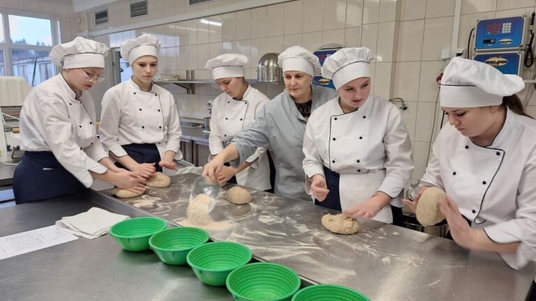 Учні закладу професійної освіти Київської області проходять стажування в Литві за програмою ERASMUS+
