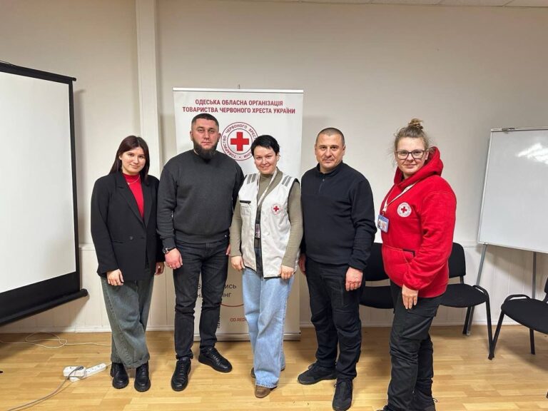 Одеські благодійники допомагають переселенцям з Херсонщини