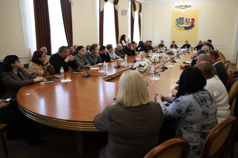 В Хмельницькій ОВА вiдбулася робоча зустрiч з Мiнiстром у справах ветеранiв