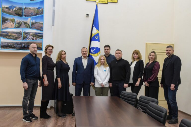 «Пліч-о-пліч: згуртовані громади” став символом взаємопідтримки у непрості часи, – Олексій Кулеба