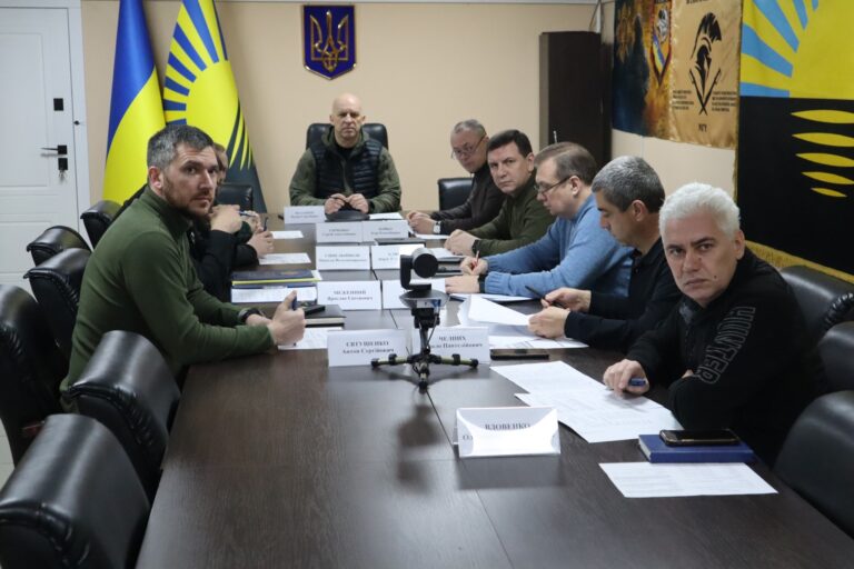 Донеччина напряму допомагає військовим підрозділом