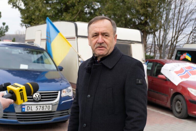 Тернопільщина отримала шість автомобілів для ЗСУ від Норвегії