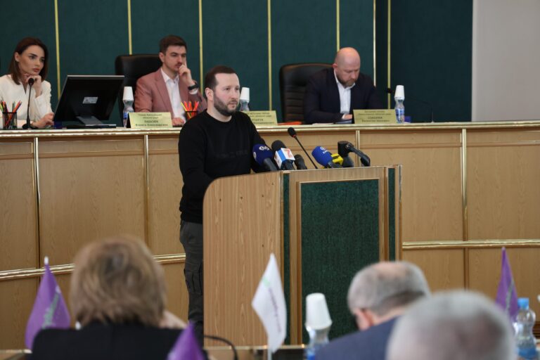 Сергій Тюрін представив на сесії обласної ради звіт про здійснення обласною військовою адміністрацією делегованих повноважень