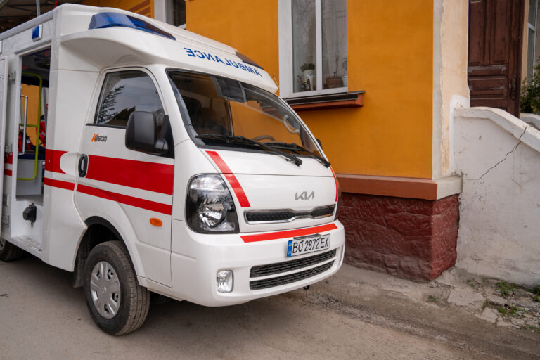 Республіка Корея передала Чортківській “екстренці” спеціалізоване авто