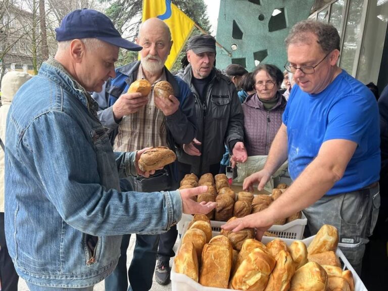 «Пекарі без кордонів»: в рамках міжнародного проєкту тимчасові переселенці скуштували смачного французького хліба