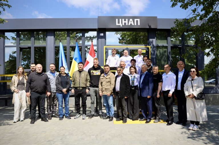 У Снігурівській громаді відкрито новий сучасний ЦНАП: якісні сервіси, безбар’єрність та укриття для безпеки громадян